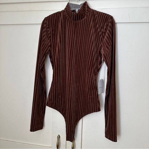 NWT Song Of Style Vivian Velvet Brown Bodysuit XS - Picture 3 of 9
